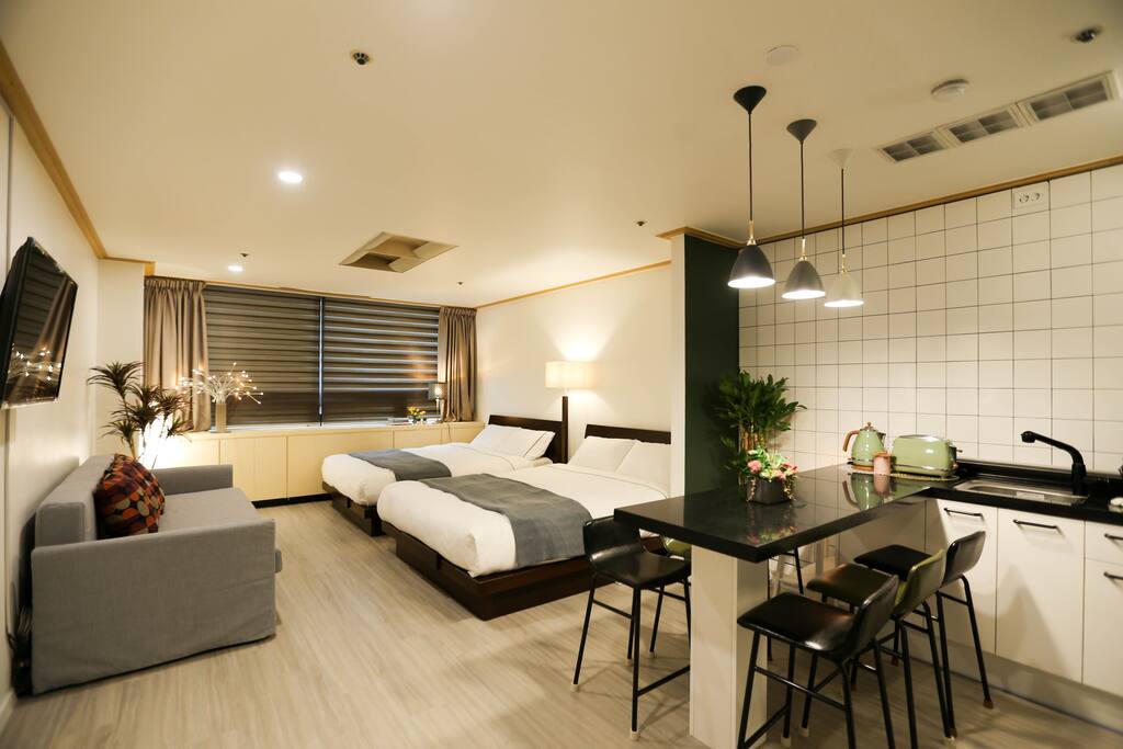 2 Queen bed, 1 Sofa bed, Kitchen