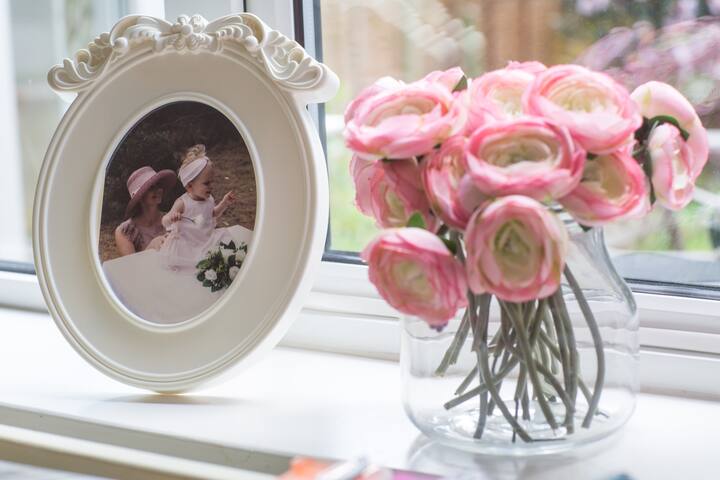 Cosy and romantic house gallery image 5