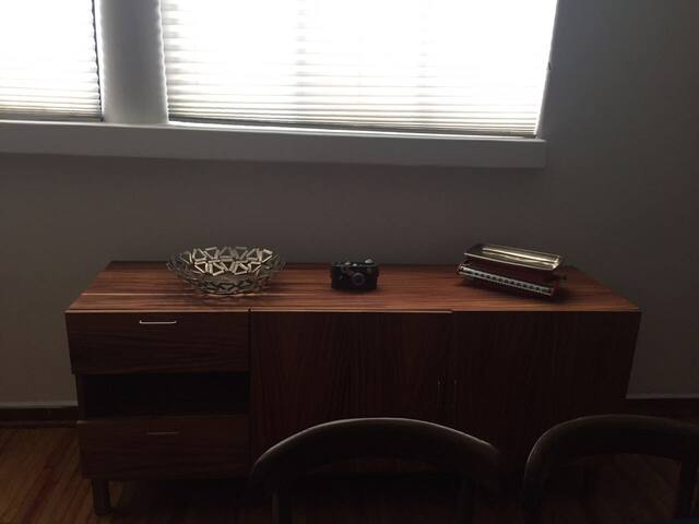 The Ibsen gallery image 2