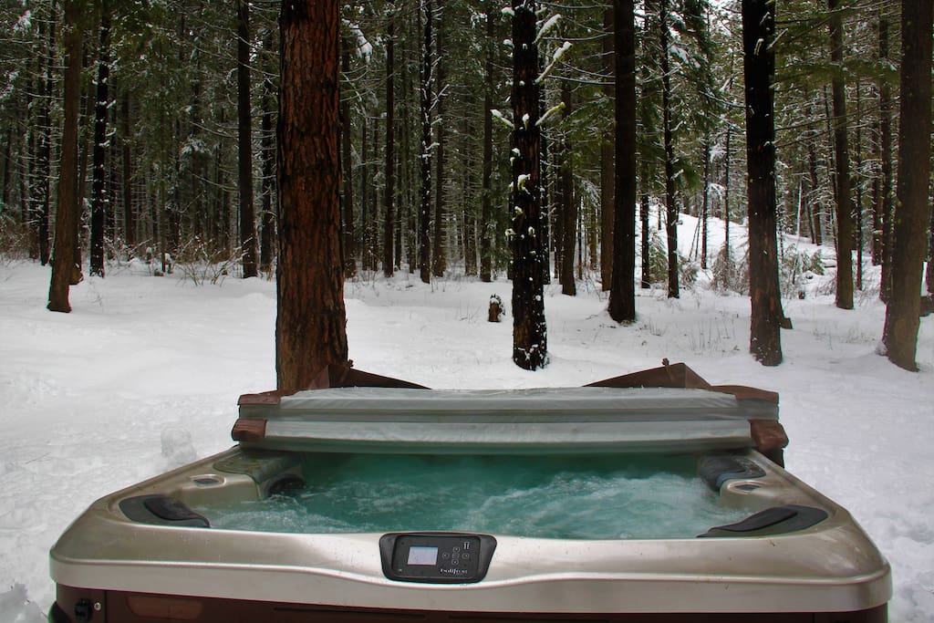 Outdoor Hot Tub in Winter