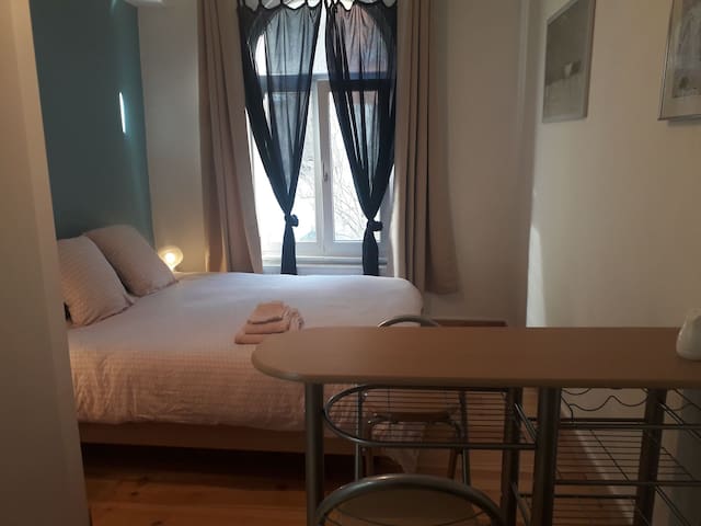 Flagey-Ixelles B&B private comfortable+stylish