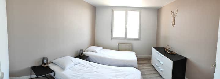 Habitación con 2 camas individuales modulares dobles 