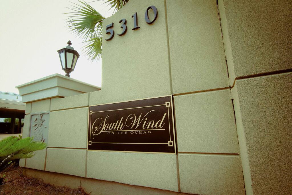 SOUTH WIND'S PRESTIGIOUS GOLDEN MILE LOCATION