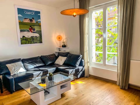 Epernay West Hillside Cottage with Garden