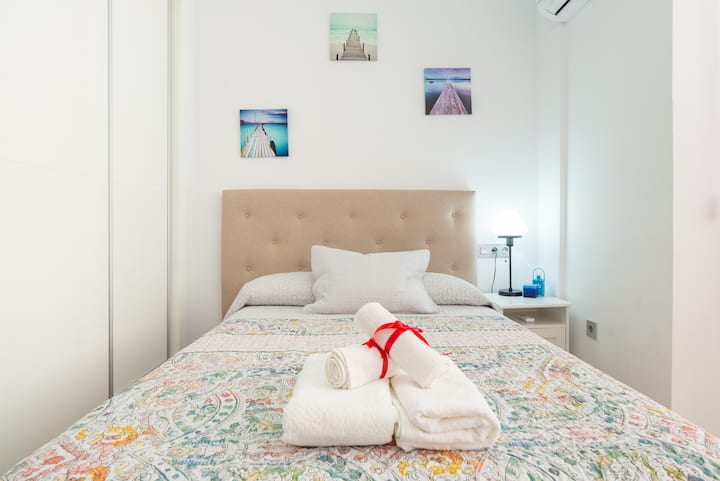 Pamje e përparme e dhomës së gjumit të zyrës. Është e pajisur me AC si dhomat e tjera të gjumit. 