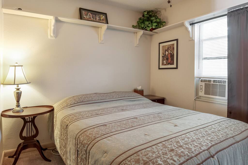 Guestroom (2)