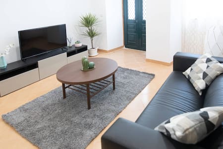 South Lisbon Guest Apartment