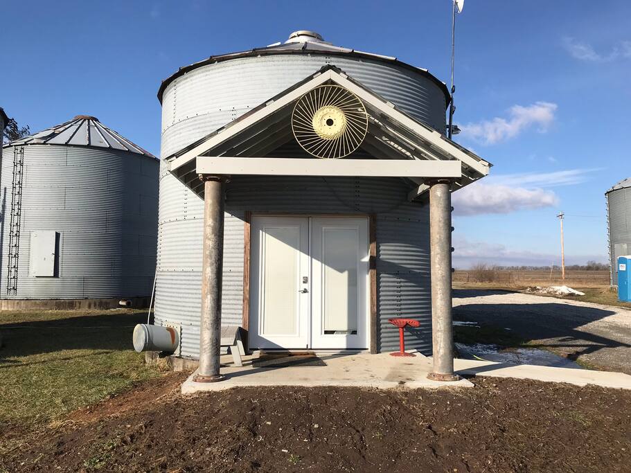The Silos at Prairie Vale Farm Punk Silo Farm stays for Rent in