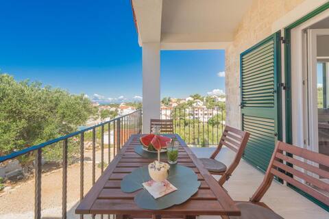 Sea view, stone house, relaxing vacation