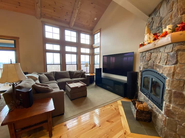 Ski In / Ski Out Treetops Home With Outdoor Private Spa - Stratton, VT