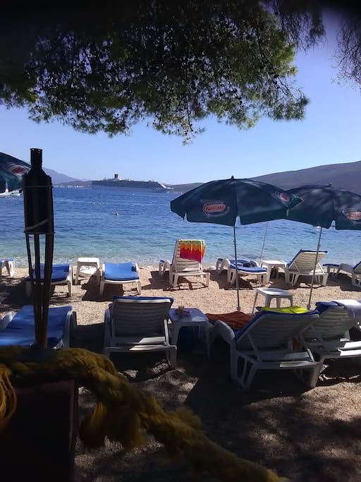 Zippo Beach.....3 mins from apartment.