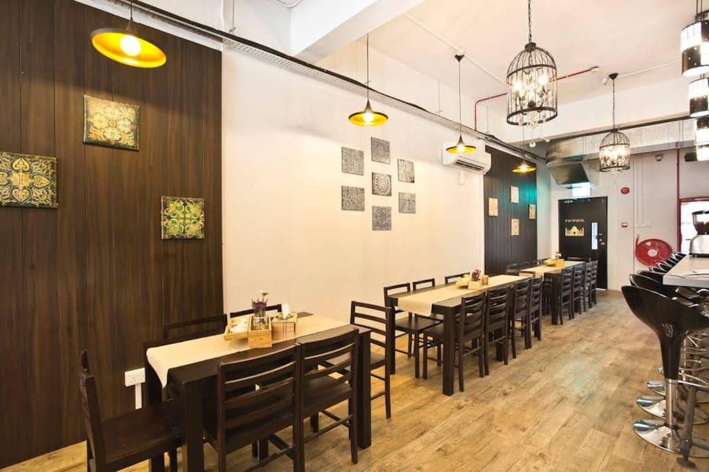 DINING/CAFE AREA