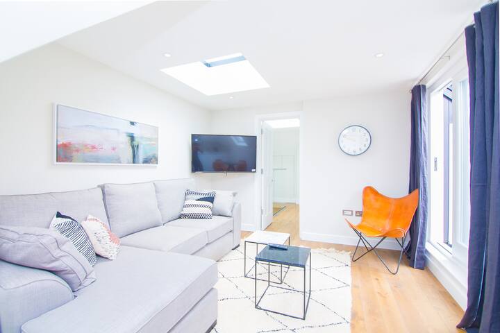 Incredible new Duplex 10 mins away from Euston gallery image 5