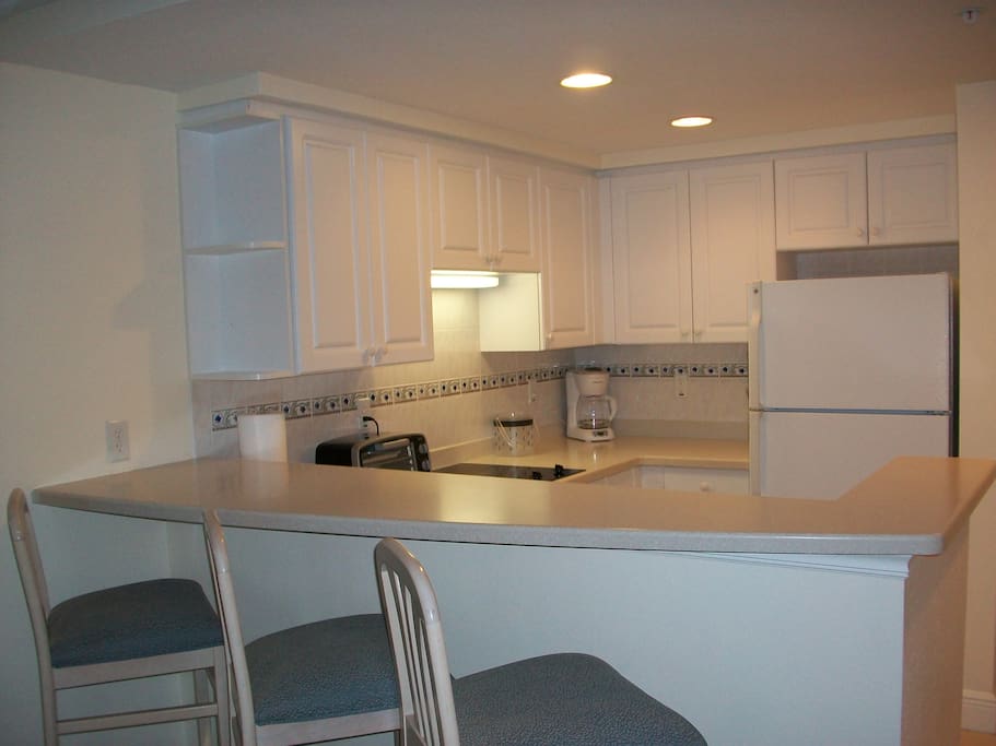 Fully furnished kitchen