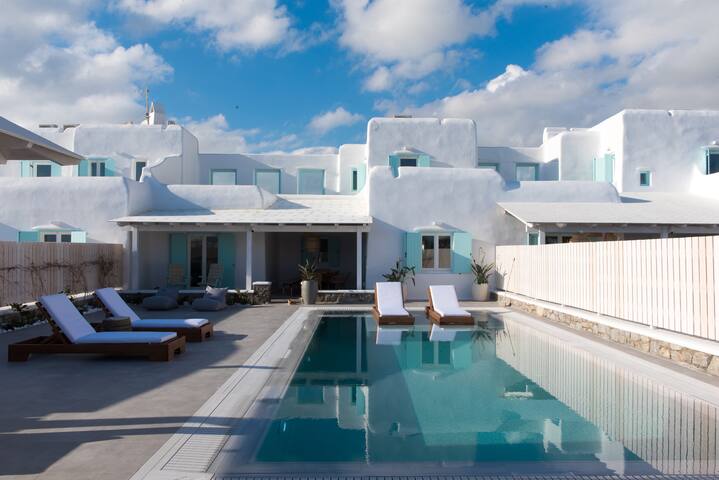 Villa Gold: Mykonos Private Pool & Outdoor Bliss