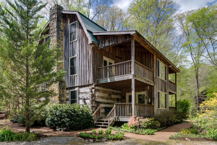 5BR/5.5 BA Country Inn (Hachland Hill) up to 18pp