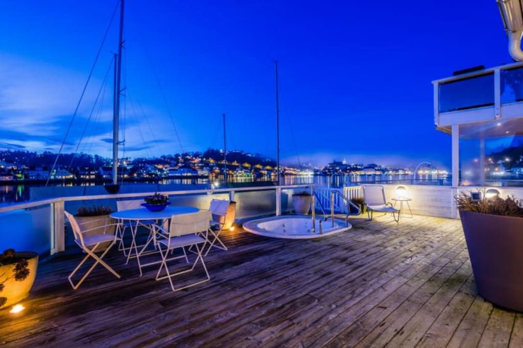 Kveldsutsikt fra terrassen