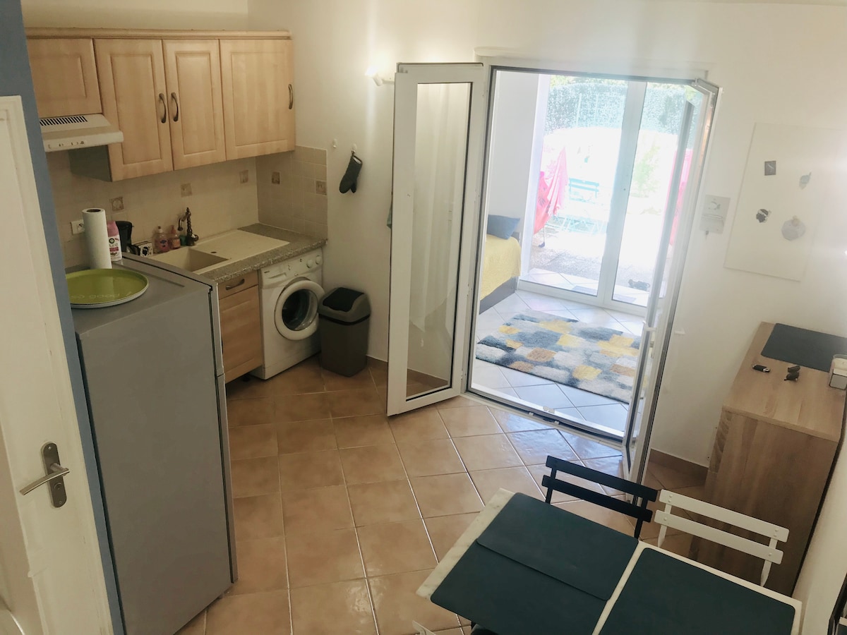 Top Airbnb: Beautiful little house by the sea, very comfortable. in Poggio Mezzana