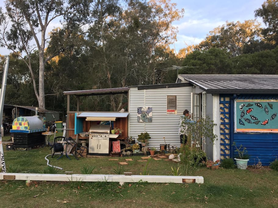 Side view and artist retreat space