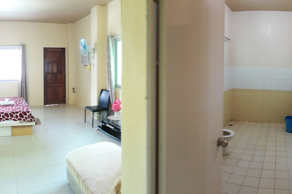 Deluxe Room (503)
