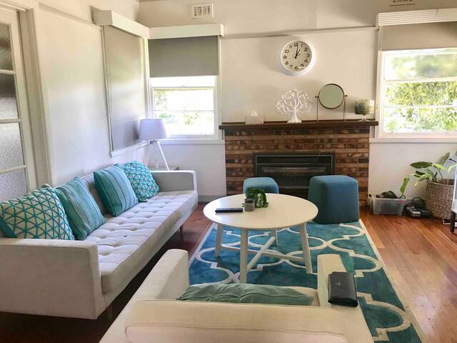 D129 West Footscray Lodge 6bdrs, 25ppl gallery image 3