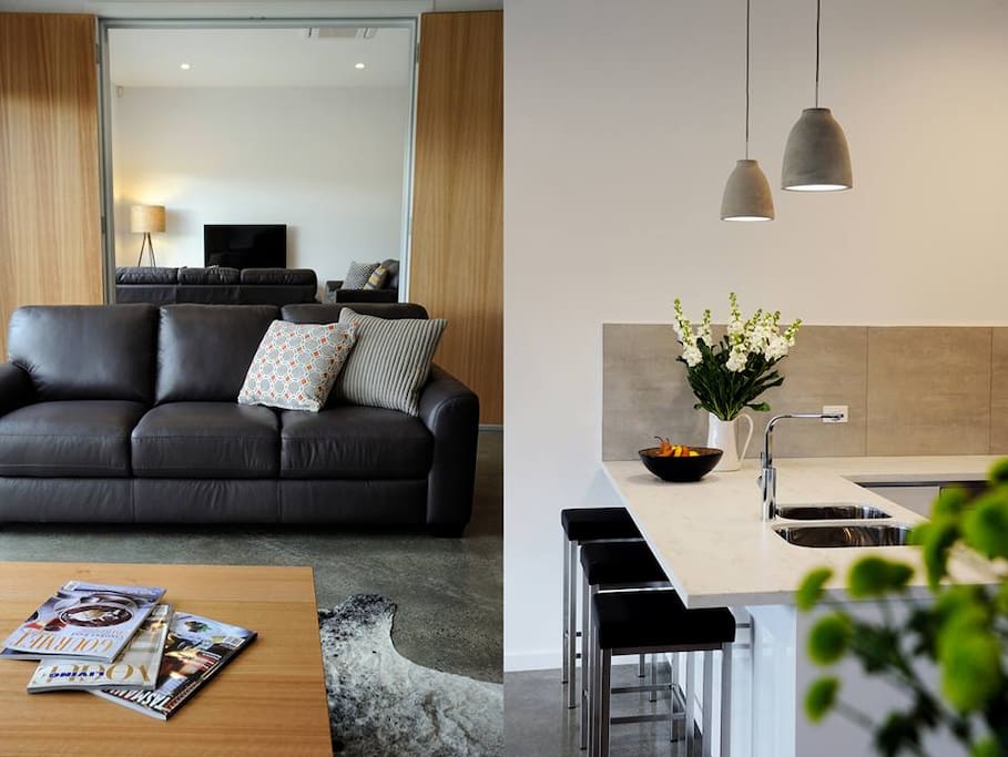 Glenwood living and kitchen