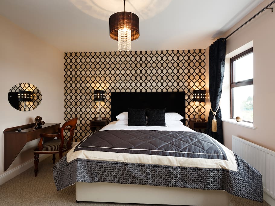 Superior King Room