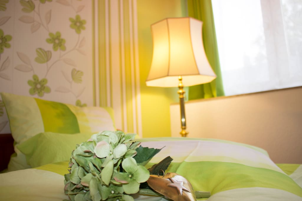 Modernes und fröhliches Ambiente - fühlen Sie sich wie zuhause!Gästewohnung Mönchengladbach, Apartment, Ferienwohnung, Flughafen, Messe, Düsseldorf, Köln, Borussia Mönchengladbach