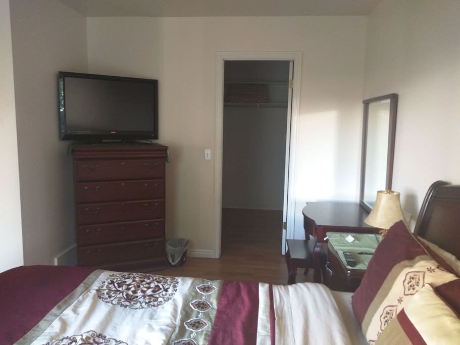 HD TV with HDMI cable