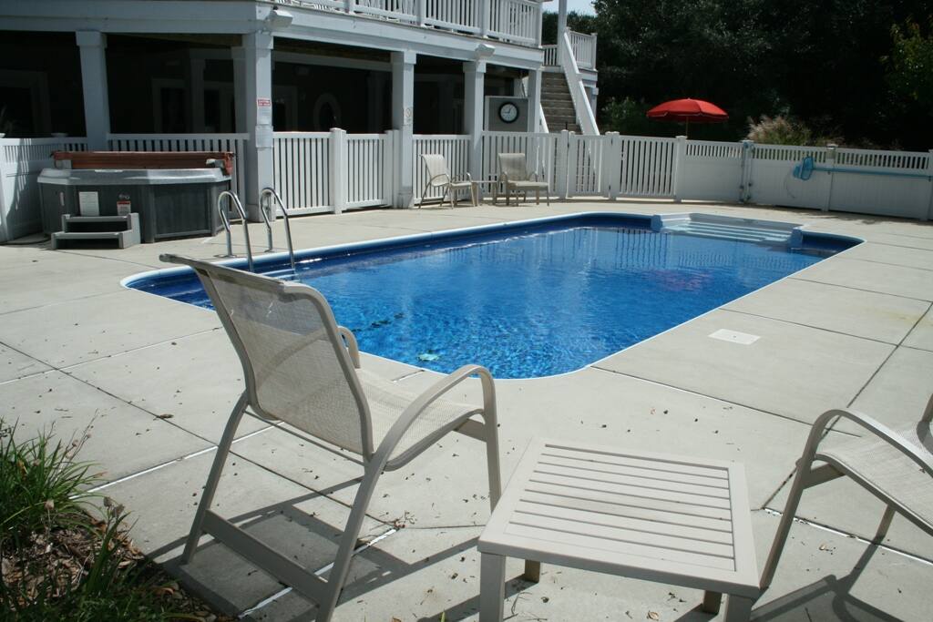 CC263: Mare By The Sea | Pool Area