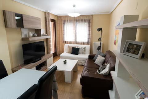 Room in my apartment (at city center)