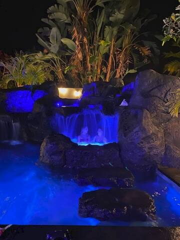 “Tide Pools, A Resort Style Home” w/ Concierge gallery image 4