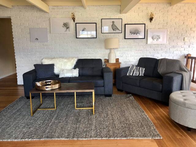 Alma Views, large 4 bed home gallery image 4