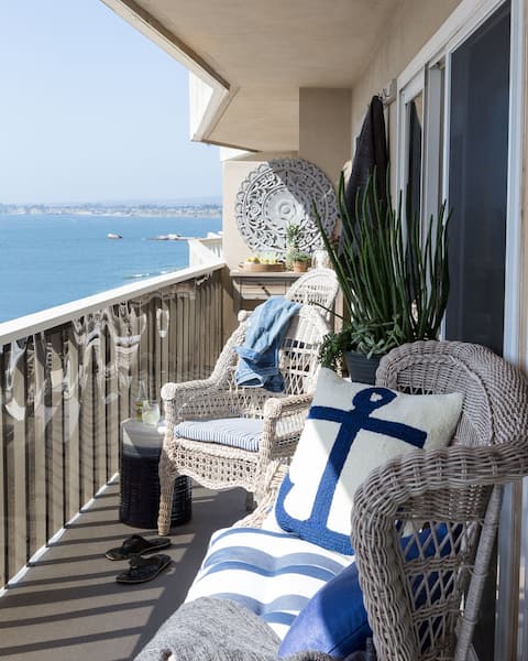 Relax Watch Waves Crash Chic + Modern 3BD