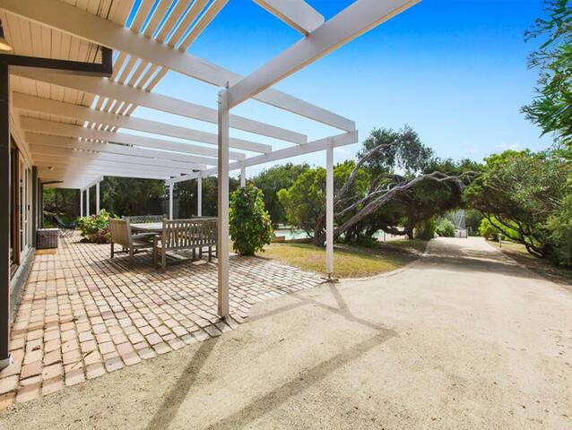 Tennis Court at Portsea back beach gallery image 4