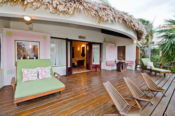 Luxurious Villa Pearl, ocean views, Gold Standard gallery image 3