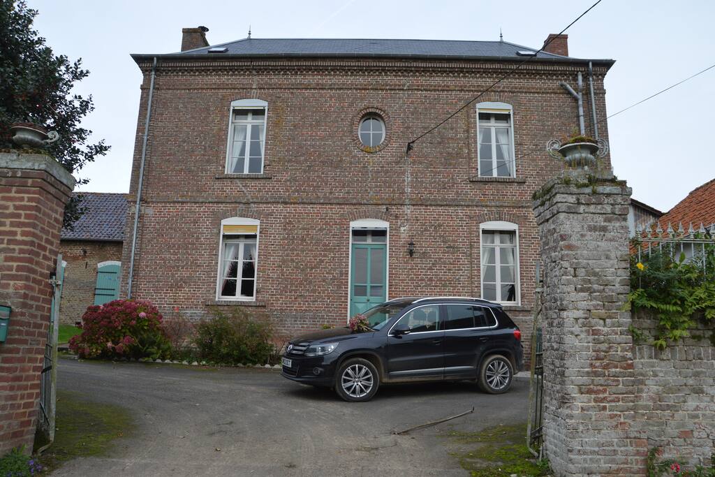 Magnificent front elevation