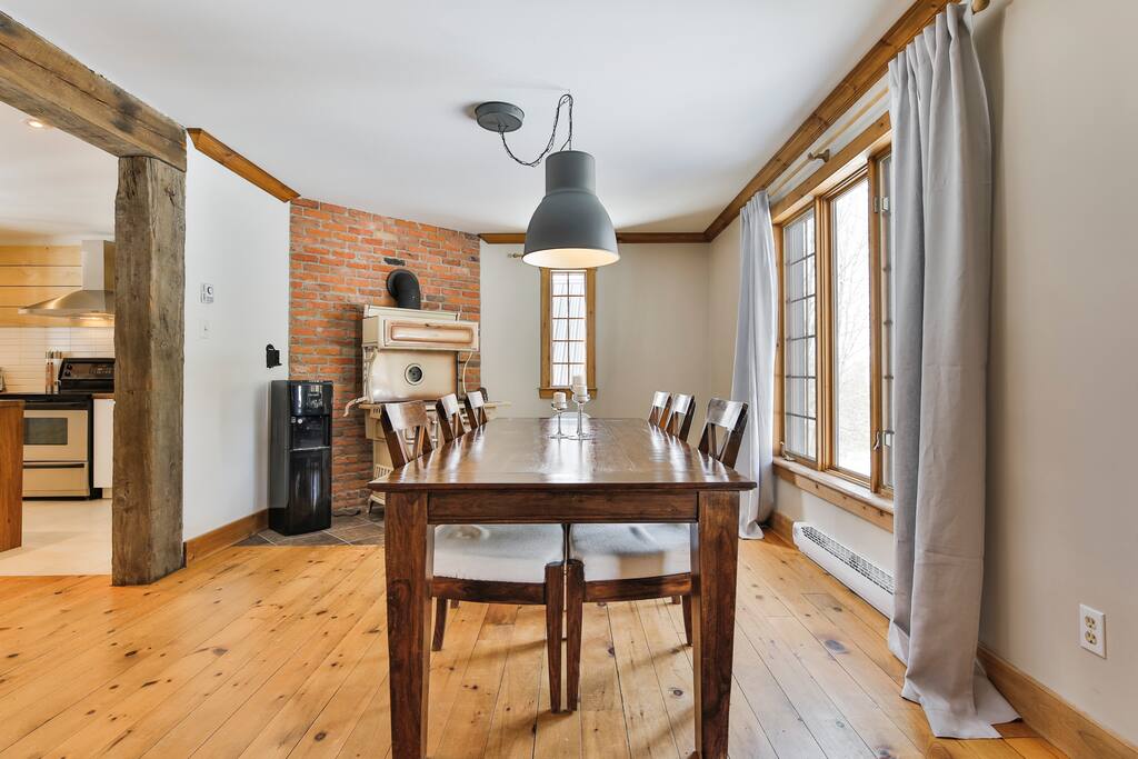 Salle à manger/Dining room