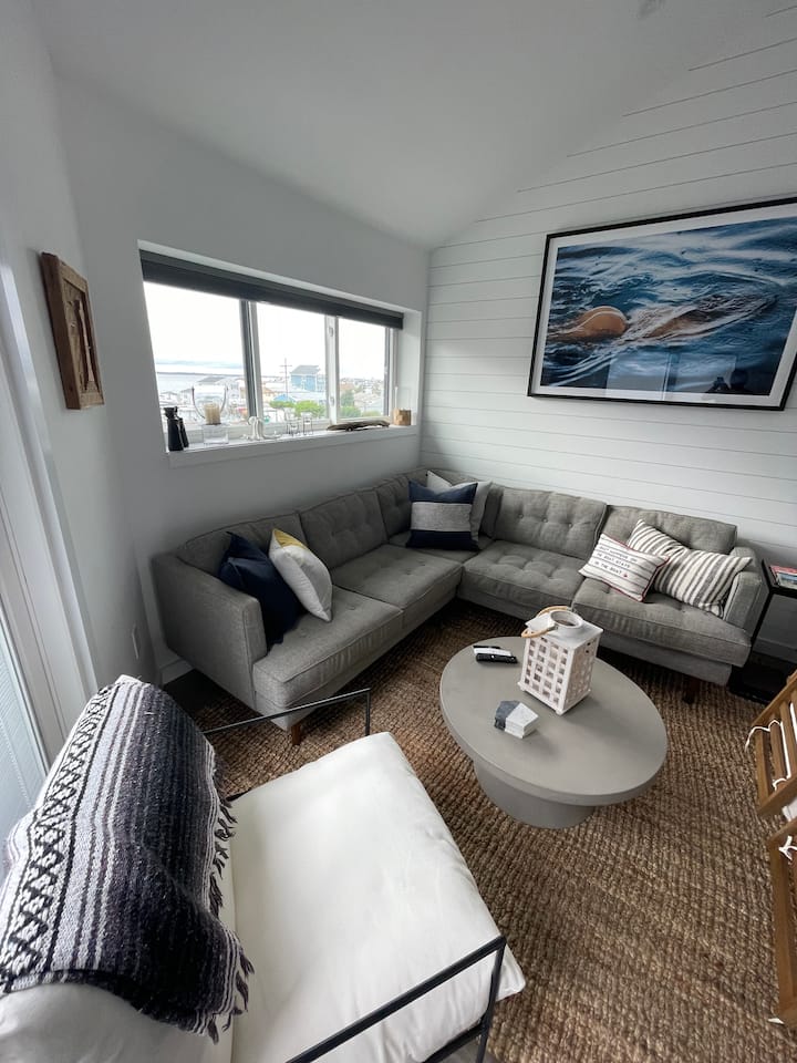 Bayside Bungalow Only A Few Blocks From The Beach - Toms River, NJ