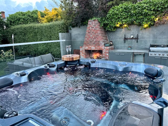 PRINCES CBD SPA RETREAT secure parking & wifi