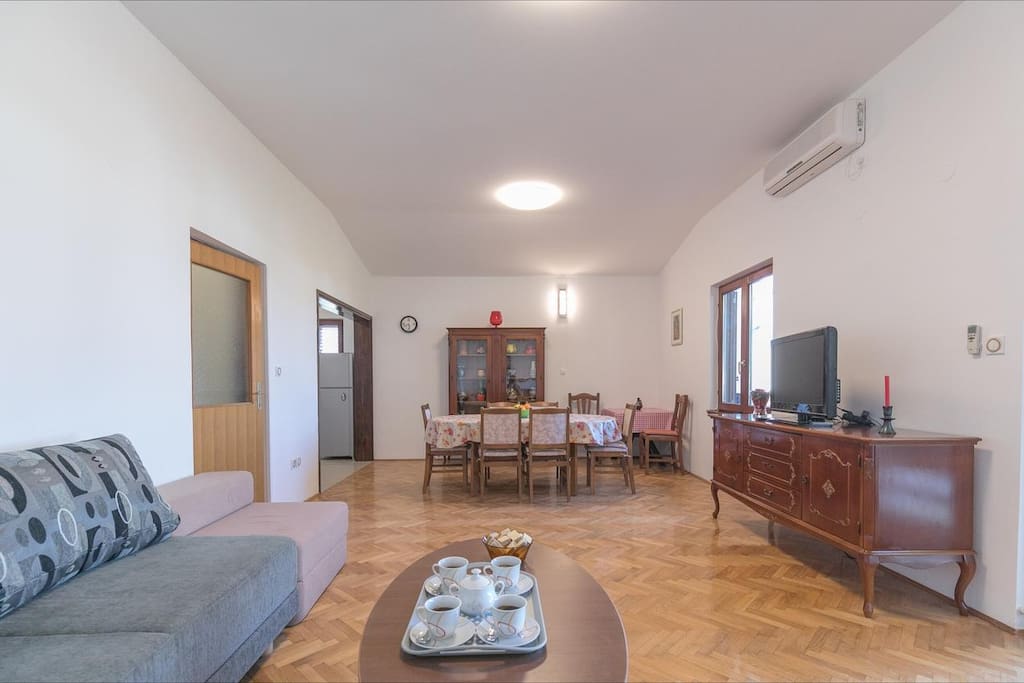 Living room, Surface: 19 m²