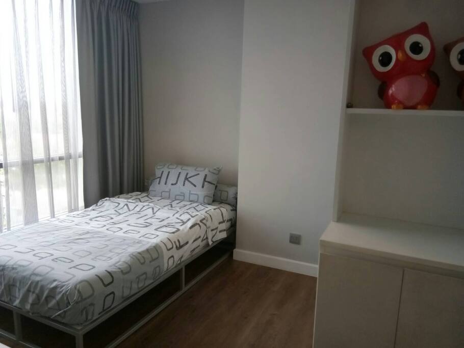 Bedroom 1, B-418