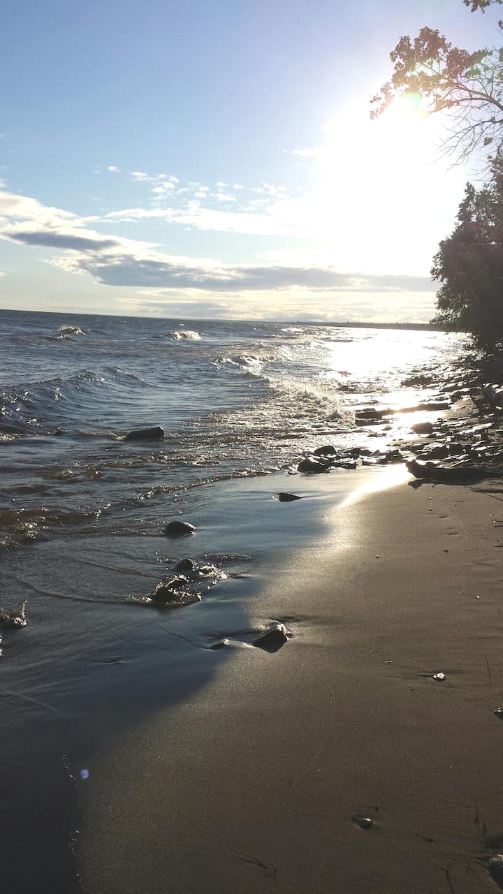 Driftwood Shores Cottage Cabins for Rent in Ontonagon, Michigan