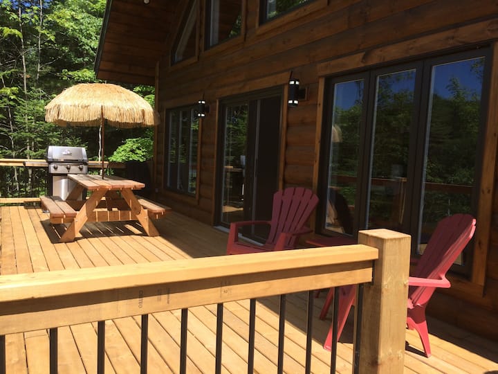 Chalet en bois massif du Lac Souris Chalets à louer à SaintMathieuduParc, Québec, Canada