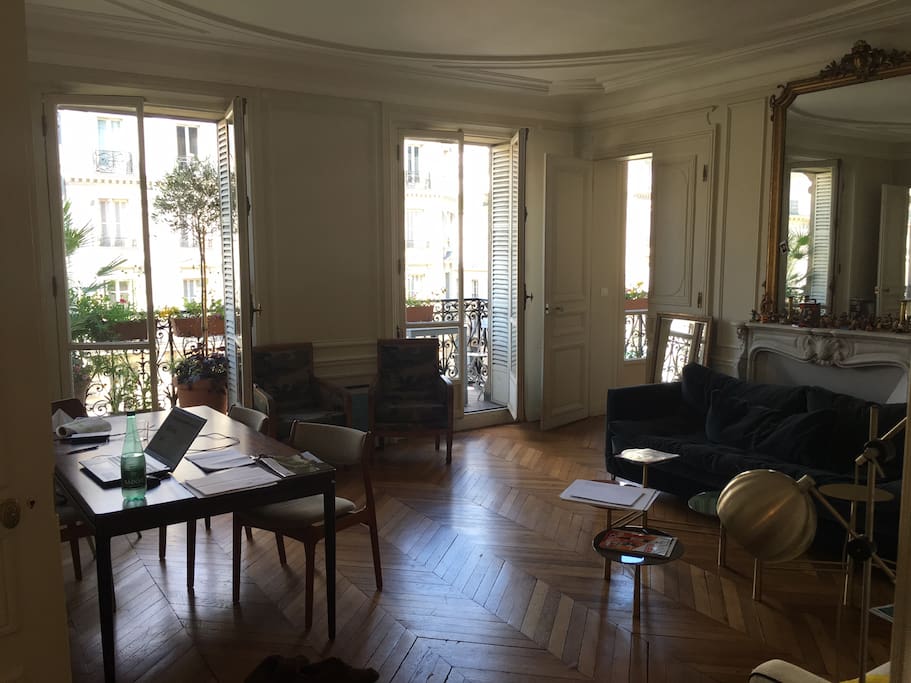 living room (2/2)
