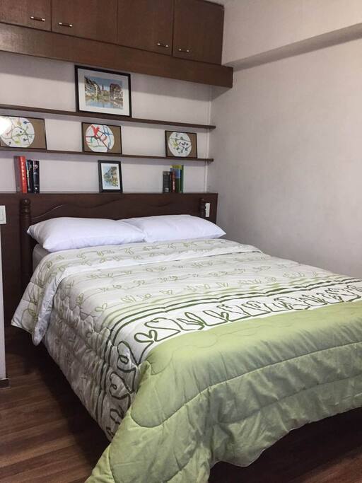 Double bed that can comfortably fit 2 adults.