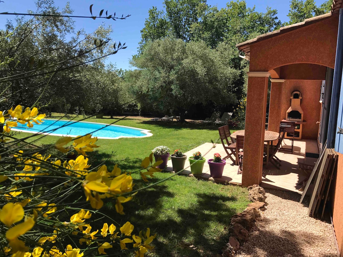 Top Airbnb: Villa "Les Oliviers" in Salernes