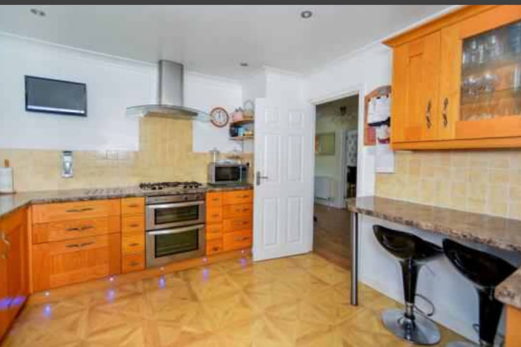 Spacious, fully equipped kitchen.