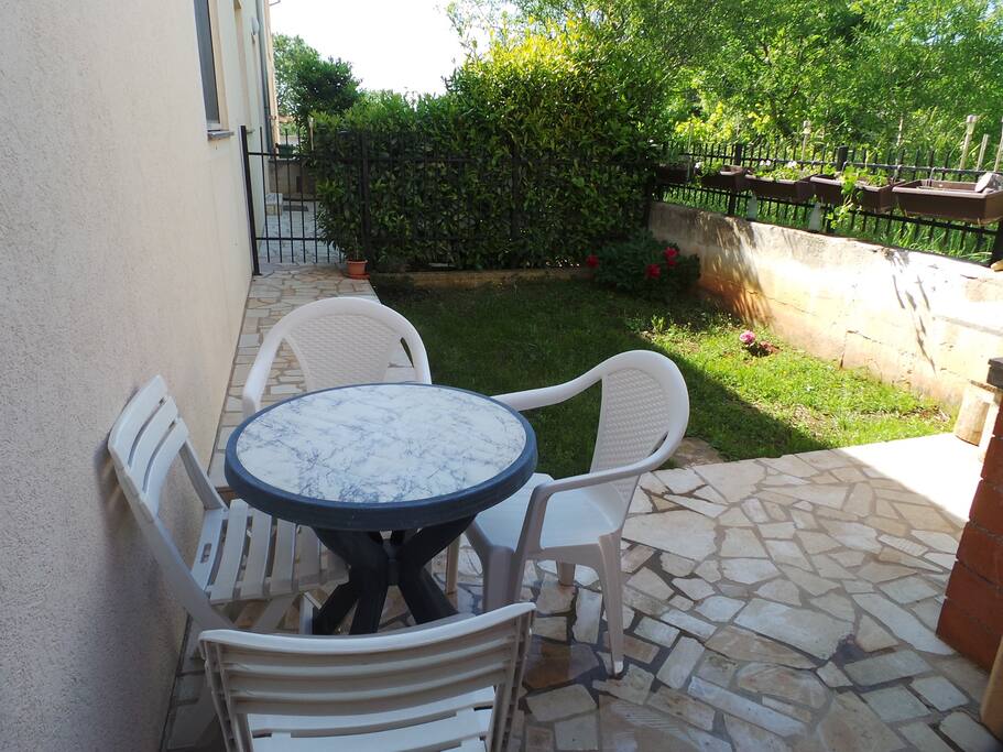 Terrasse mit Grill