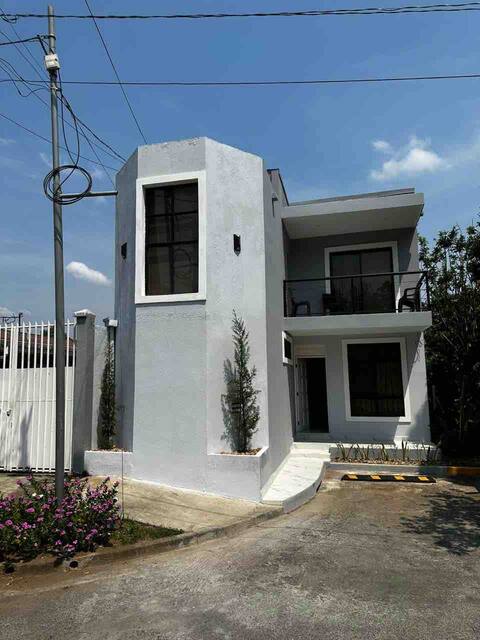 Cozy Townhouse in Managua!